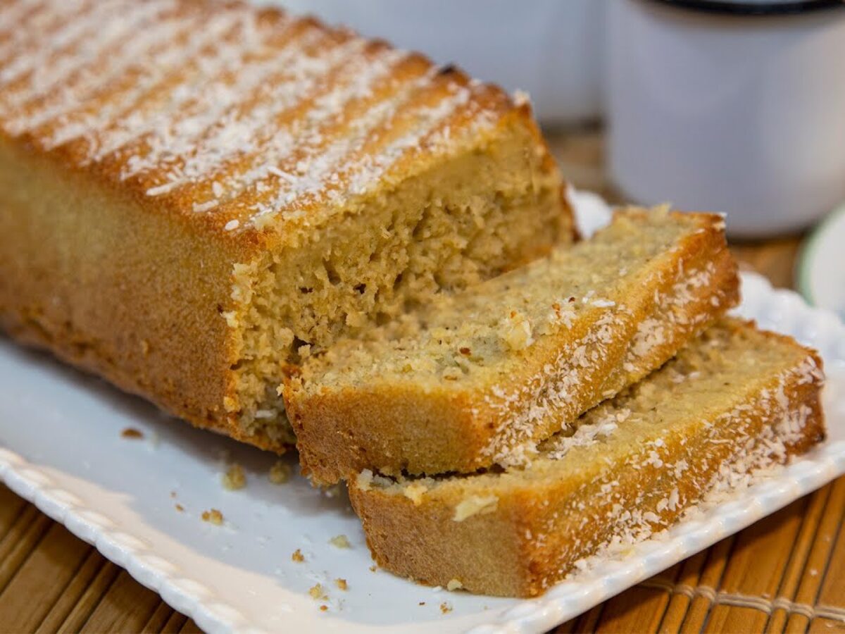 BOLO DE COCO SEM FARINHA FÁCIL SEM GLÚTEN SEM LACTOSE - Receitas