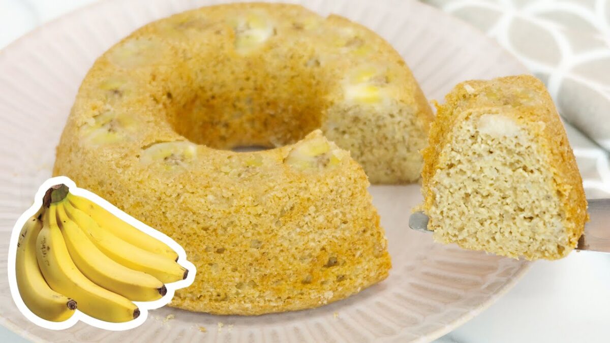 BOLO DE BANANA MAIS FÁCIL DO MUNDO - É FOFINHO - RÁPIDO DE FAZER E SUPER  GOSTOSO - Isamara Amâncio 